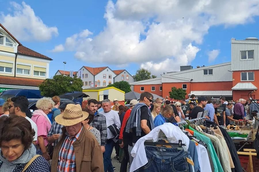 Megaflohmarkt Burghausen am Kaufland, Burghausen